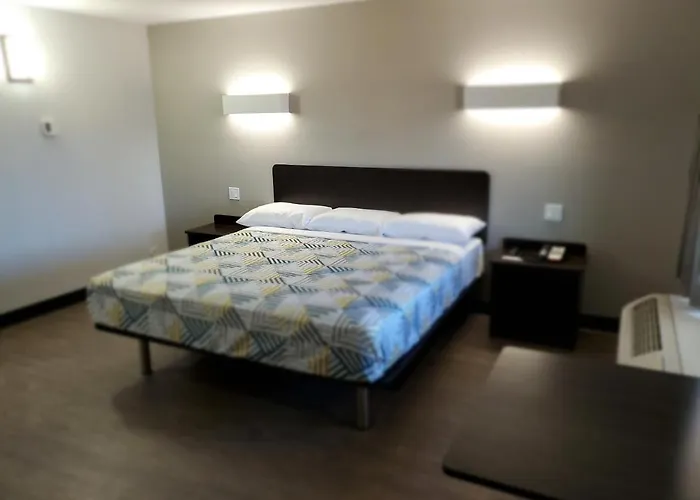 Hotel 6-show Low, Az Show Low
